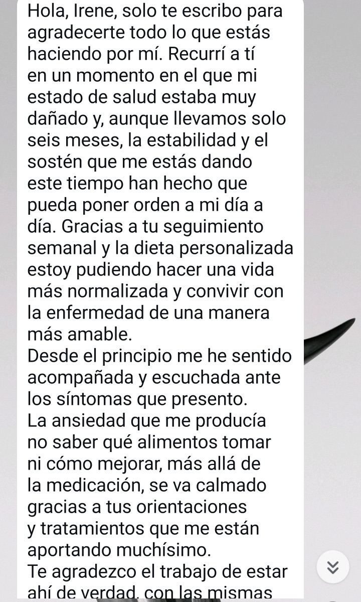 Mensaje real de una paciente agradeciendo el seguimiento semanal y la dieta personalizada